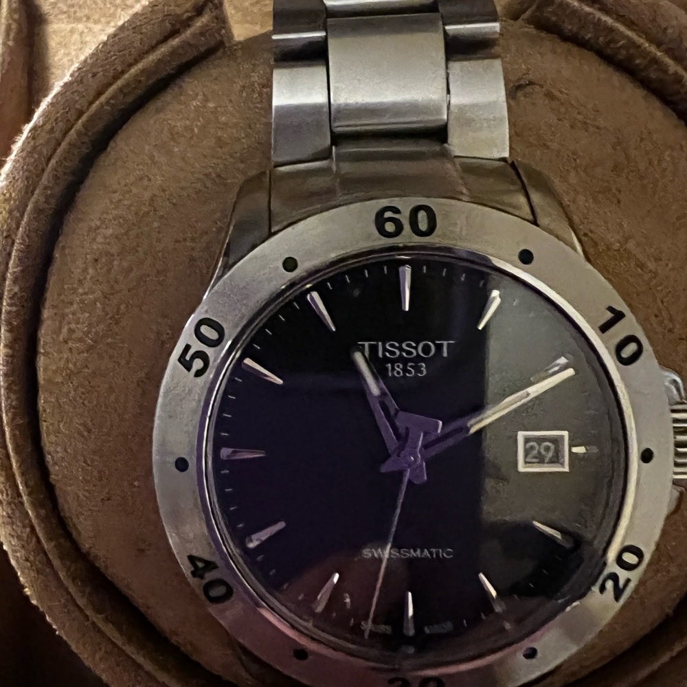 TISSOT luxury collectors watch with automatic self winding box. Like new.